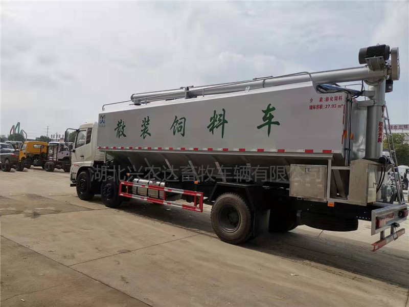 15噸（34m3）飼料運(yùn)輸車(chē)