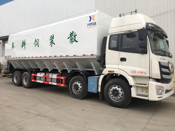 福田歐曼47.5方液壓飼料車(chē)